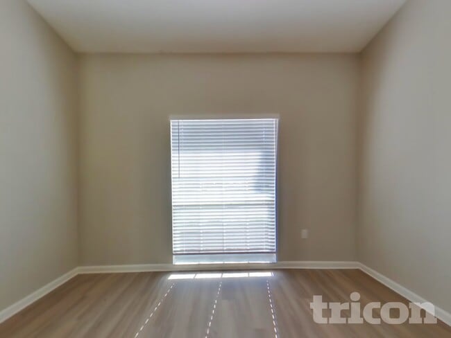 Photo - 4903 Cedar Oak Way