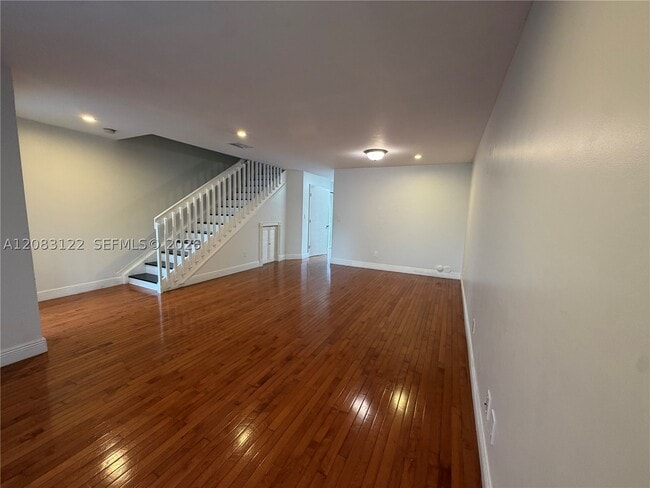 Photo - 14309 SW 96th St