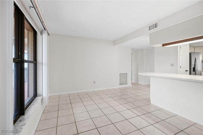 Photo - 4019 SE 20th Pl Unidad 303