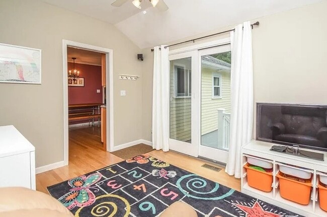 Photo - 19 Beatty St