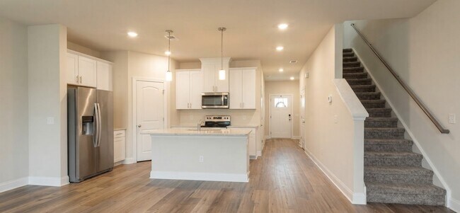 857 Longleaf Ln