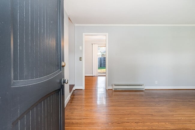 Photo - Affordable in Oak Hill/Green Hills - Now Available!