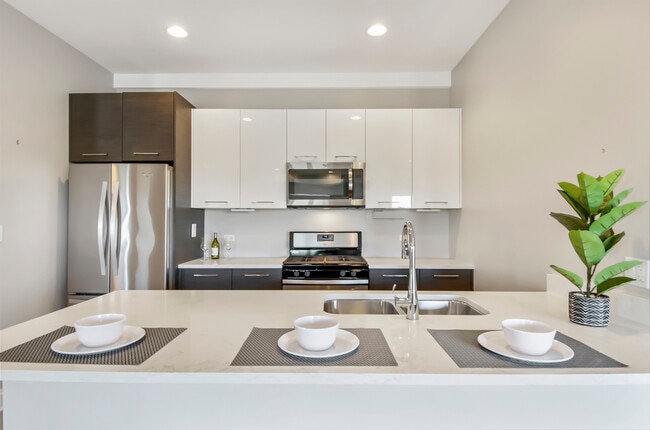 Photo - 833 Laurel Ave