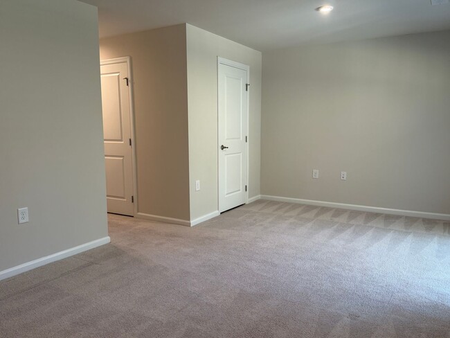 Photo - Amazing 3 Bedroom Townhome in North East R...