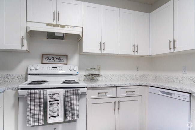 The Claydon - 2BR, 2BA - 1,000SF Kitchen