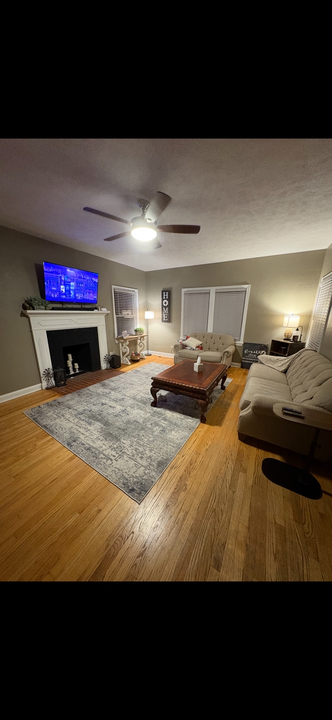 Viviendo - 1818 Lincoln St