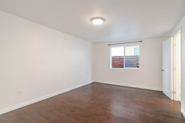 Photo - 5630 Craner Ave