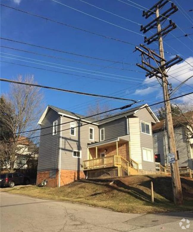 Building Photo - 802 Spruce St Rental