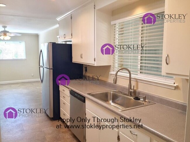 Photo - 229 Twinview Dr