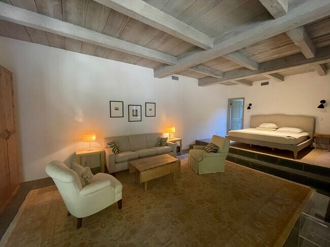 Photo - 1741 Coldwater Canyon Dr Casa