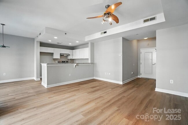 Photo - 718 W Trade St Unit 302