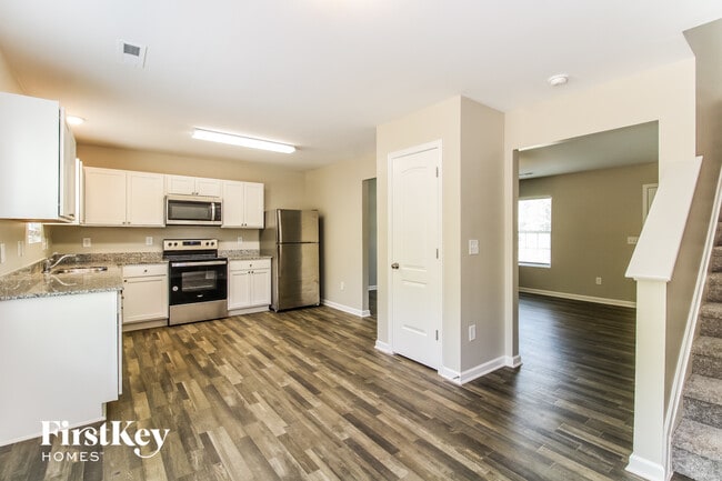 Photo - 206 Glenoaks Dr