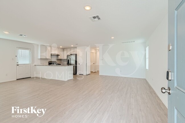 Photo - 7230 Plow Run