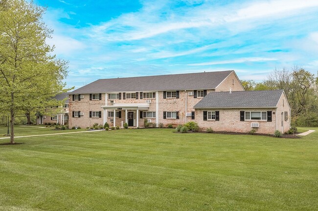 Rolling lawns across 22 acres