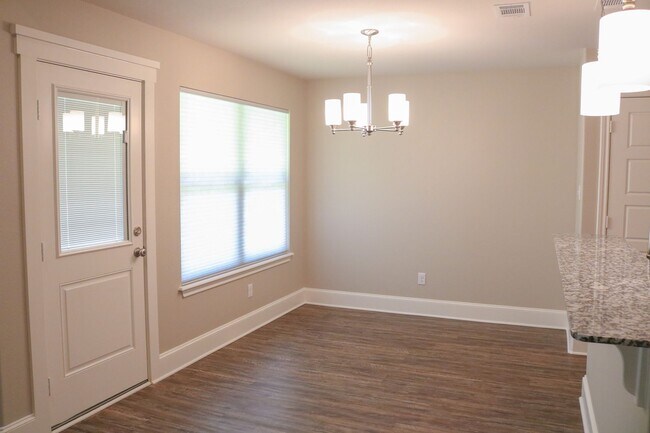 Photo - 5421 Meadow Ridge Dr