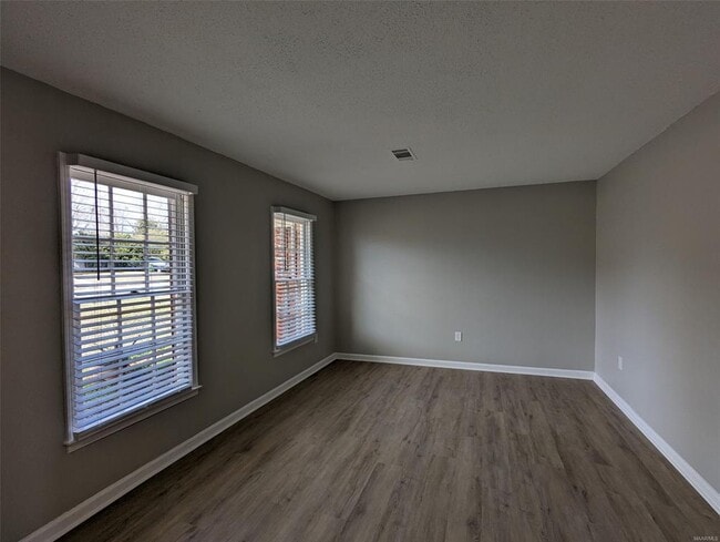 Photo - 2629 Old Orchard Ln