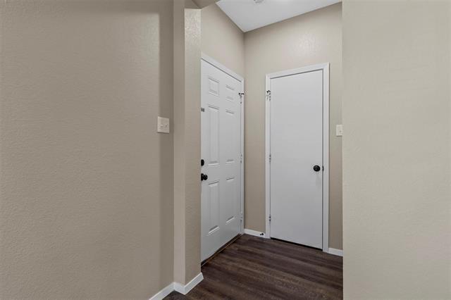 Photo - 431 Jannie St