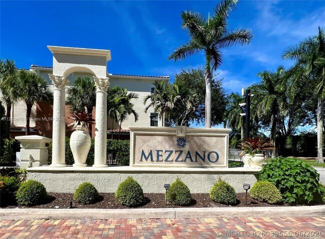 Building Photo - 9887 Baywinds Blvd Unit 4305