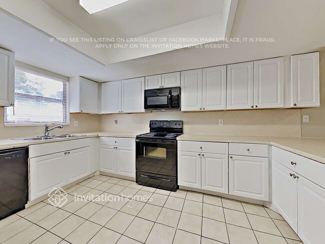 Photo - 555 Freeport Ave N