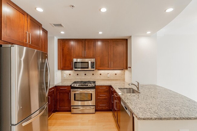 Photo - 8220 Crestwood Heights Dr