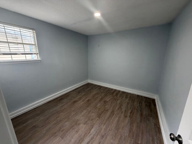 Photo - 3002 Shenstone Dr