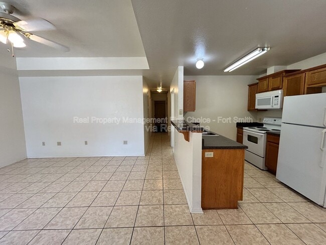 Photo - 1447 Brazil Ave