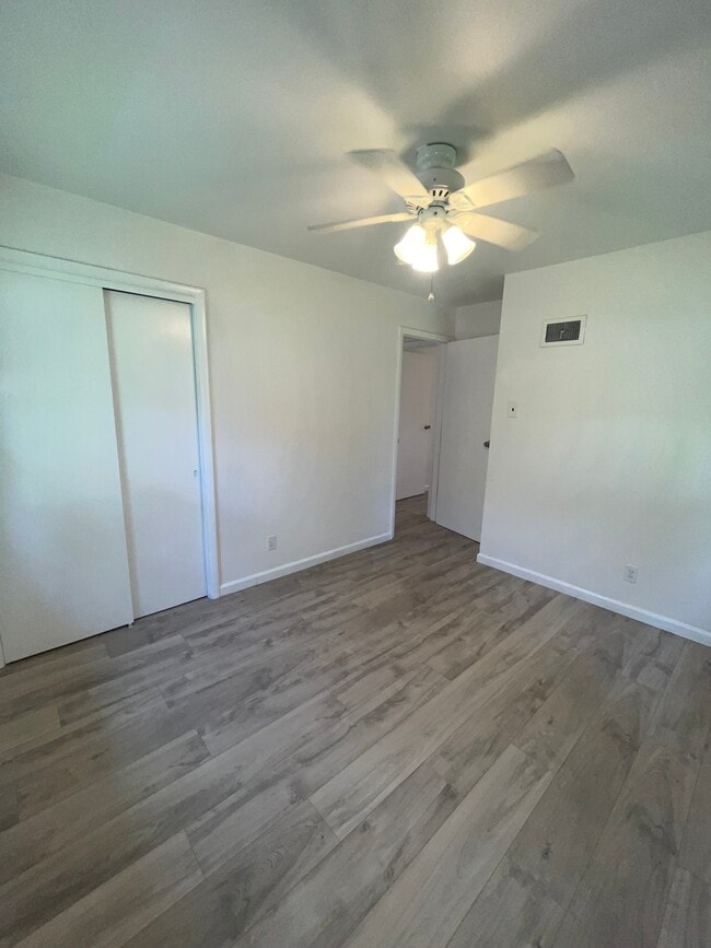 Building Photo - 1007 Lindemann Rd