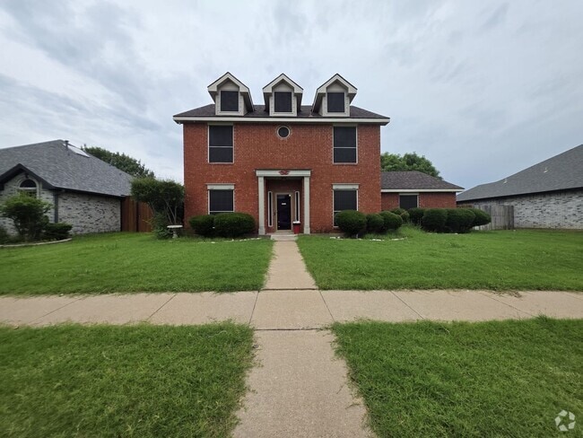 Building Photo - Spacious 4-Bedroom Home with Pool & Spa in...