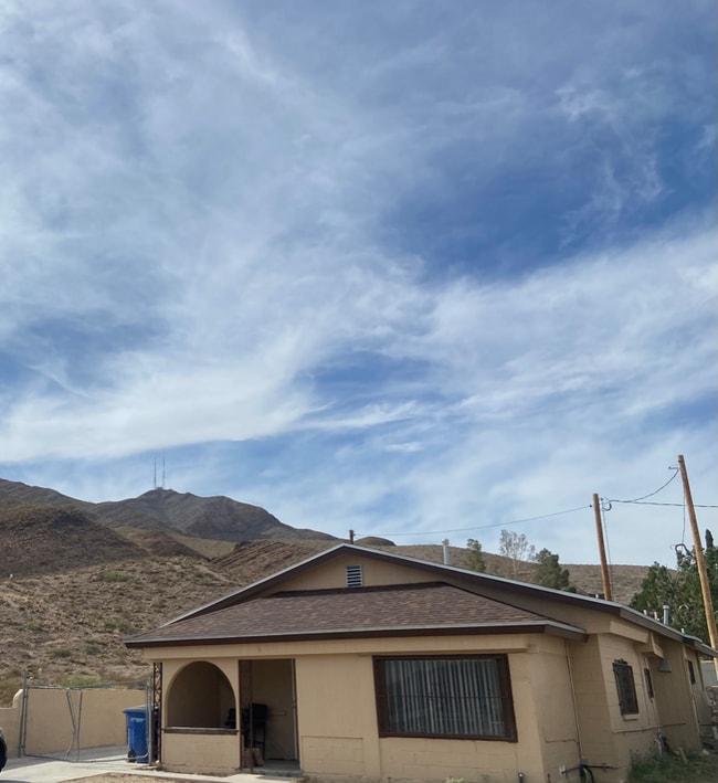 Photo - 2221 Gold Ave Unit A