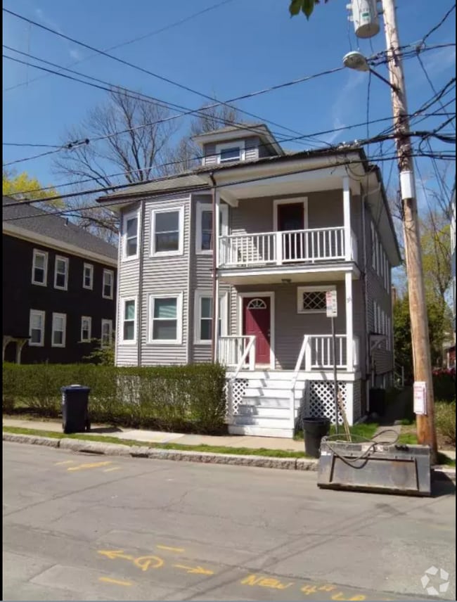 Building Photo - 47 Standish St Unit 2 Rental