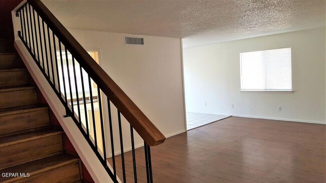 Photo - 6611 Dawn Dr