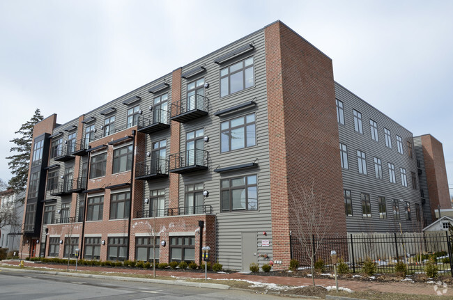 Building Photo - Chestnut Street Lofts