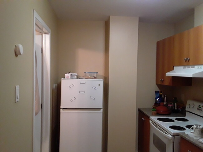 Photo - Bachelor Apartment in Hull - Prime location Unit C