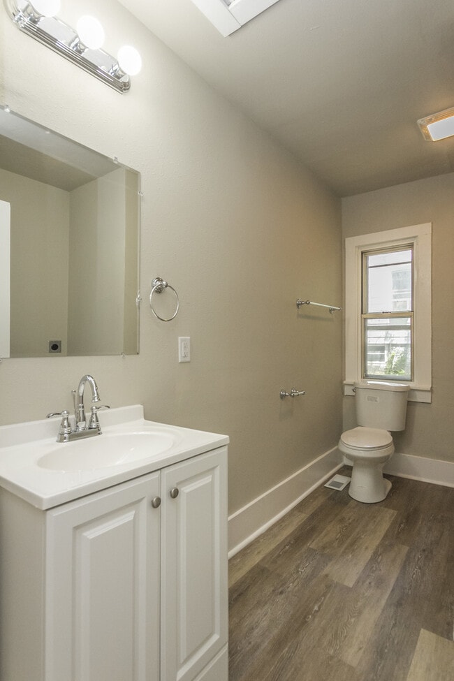 Photo - 2 Bedroom 1 Bath Fully Remodeled