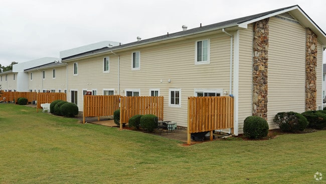 Shadowood Apartments