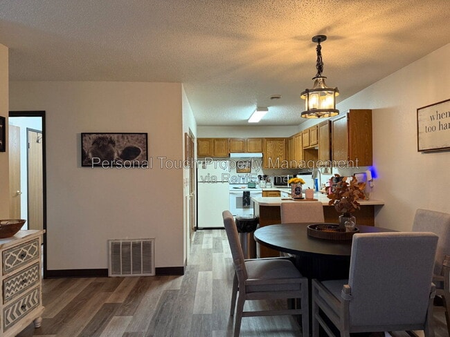 Photo - 415 22nd St E Unit L