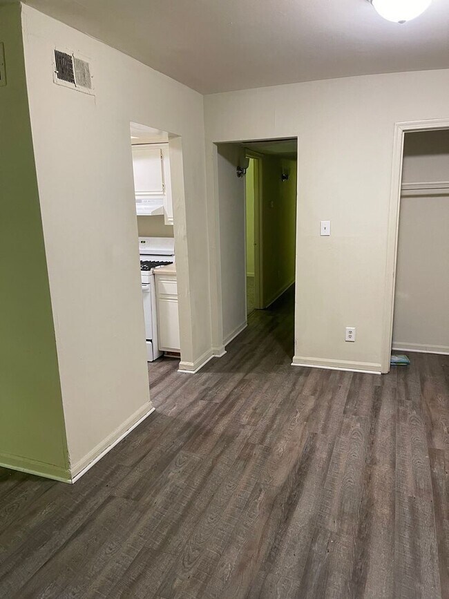 Photo - Edgewood Apartments