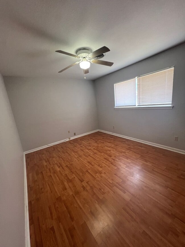 Photo - Large 3 bed 2 bath home