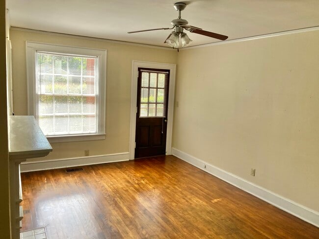 Photo - 1115-1125 Magnolia Curv