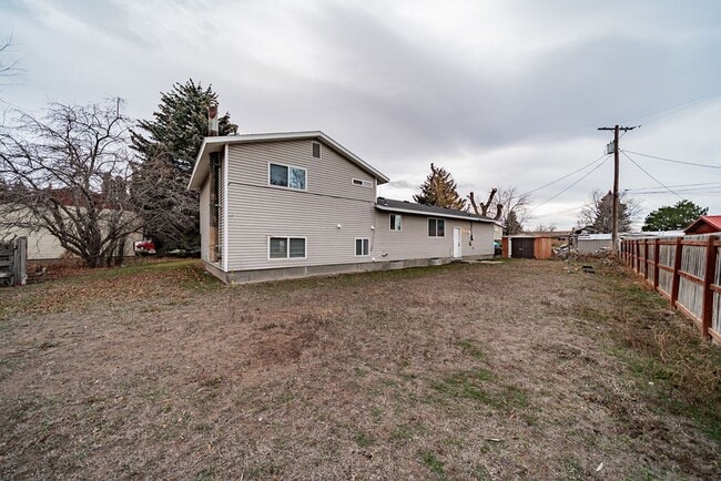 Photo - Spacious and recently updated, this 6-bedroom, 3-bathroom home in Ammon