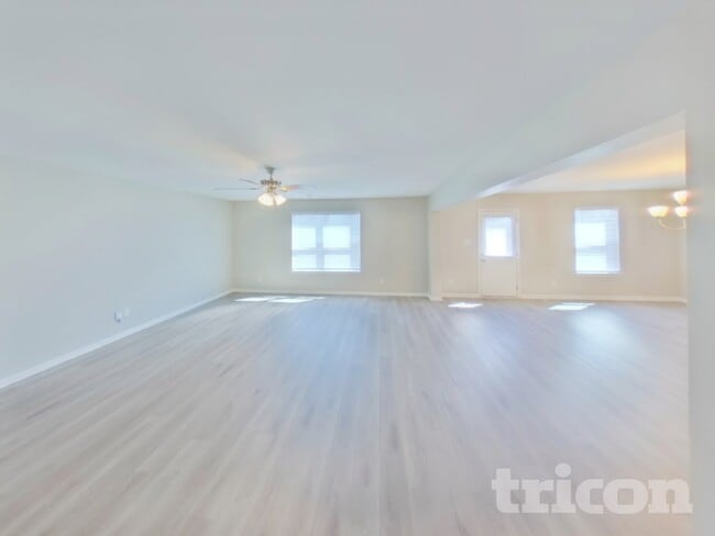 Photo - 3204 Dizzy Dean Dr Casa