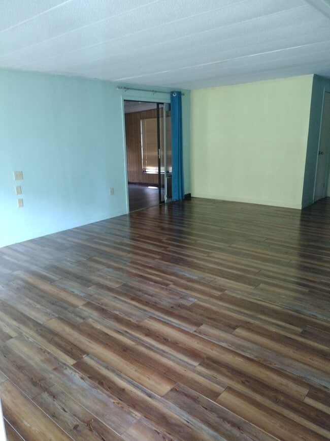 Photo - 2 bedroom 2 bathroom Lake House with a bonus room