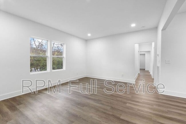 Photo - 1405 14th Ave N