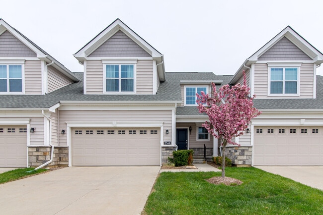 Building Photo - 2544 Oxford Cir