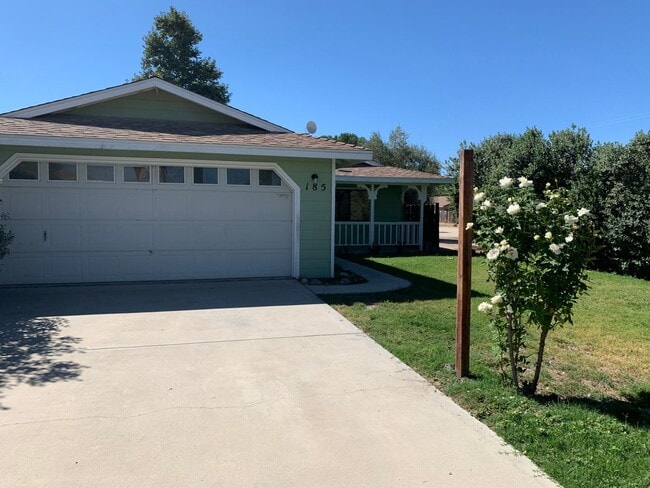 Building Photo - Nice 3 bedroom home in shandon on unpaved road