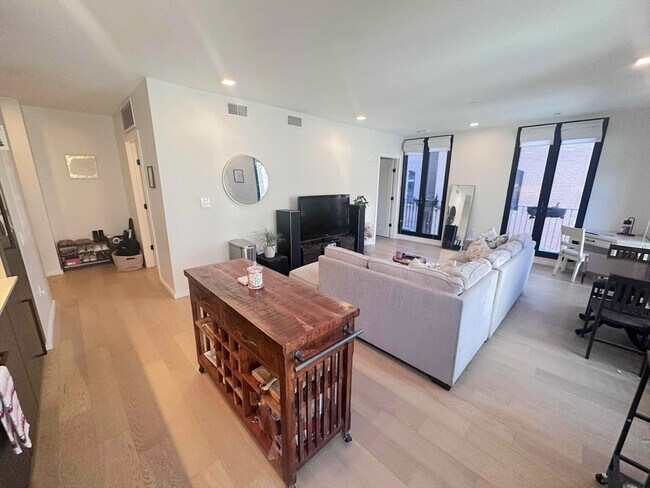 Photo - 9-11 Burney St Unit 202