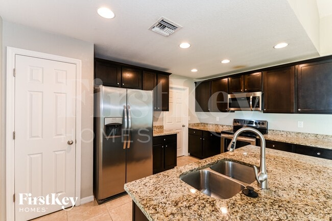 Photo - 1201 SW 30th St