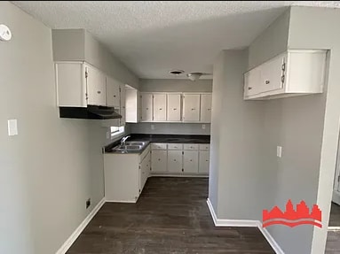 Photo - 874 Castlewood Ave