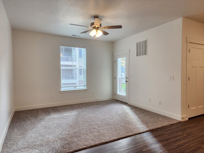 Photo - 4735 S Alder Dr