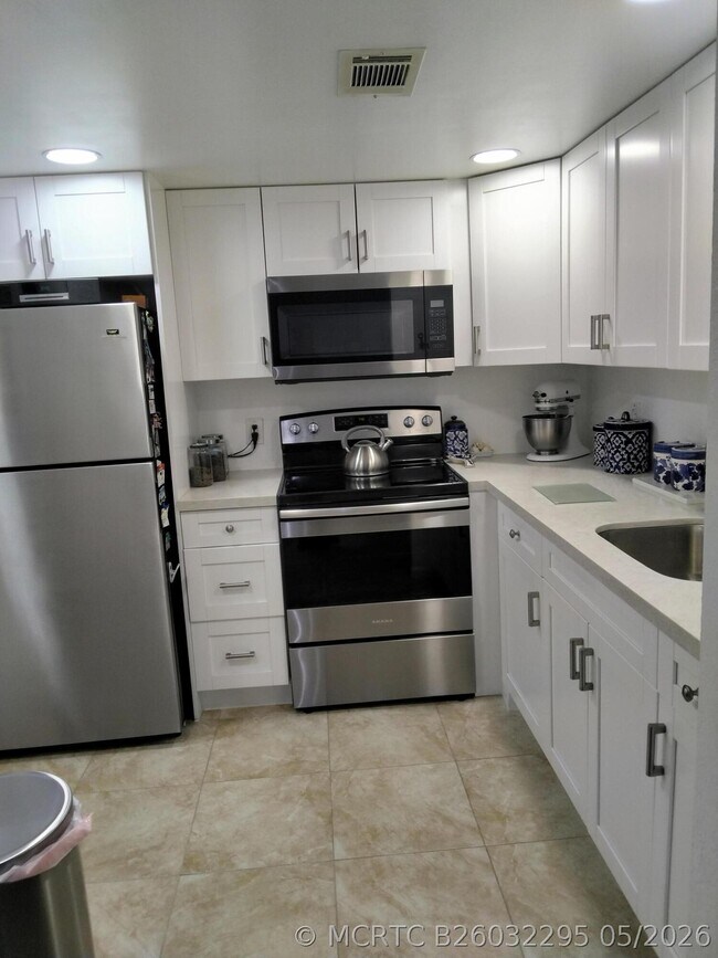 Photo - 399 Brittany Dr Unit I